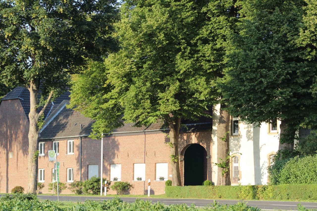 Gaestezimmer Bergerhof - Ankommen Und Wohlfuehlen Neuss Buitenkant foto